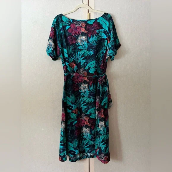 knee length dresses for ladies Palaau Turtles Long Maxi Hawaiian Dress main image 0